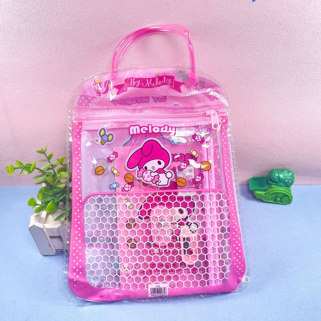 A02⭐Lar gift bag 7 in 1 Kids Birthday/Goodie Bag/Stationery Set/Seven-piece set